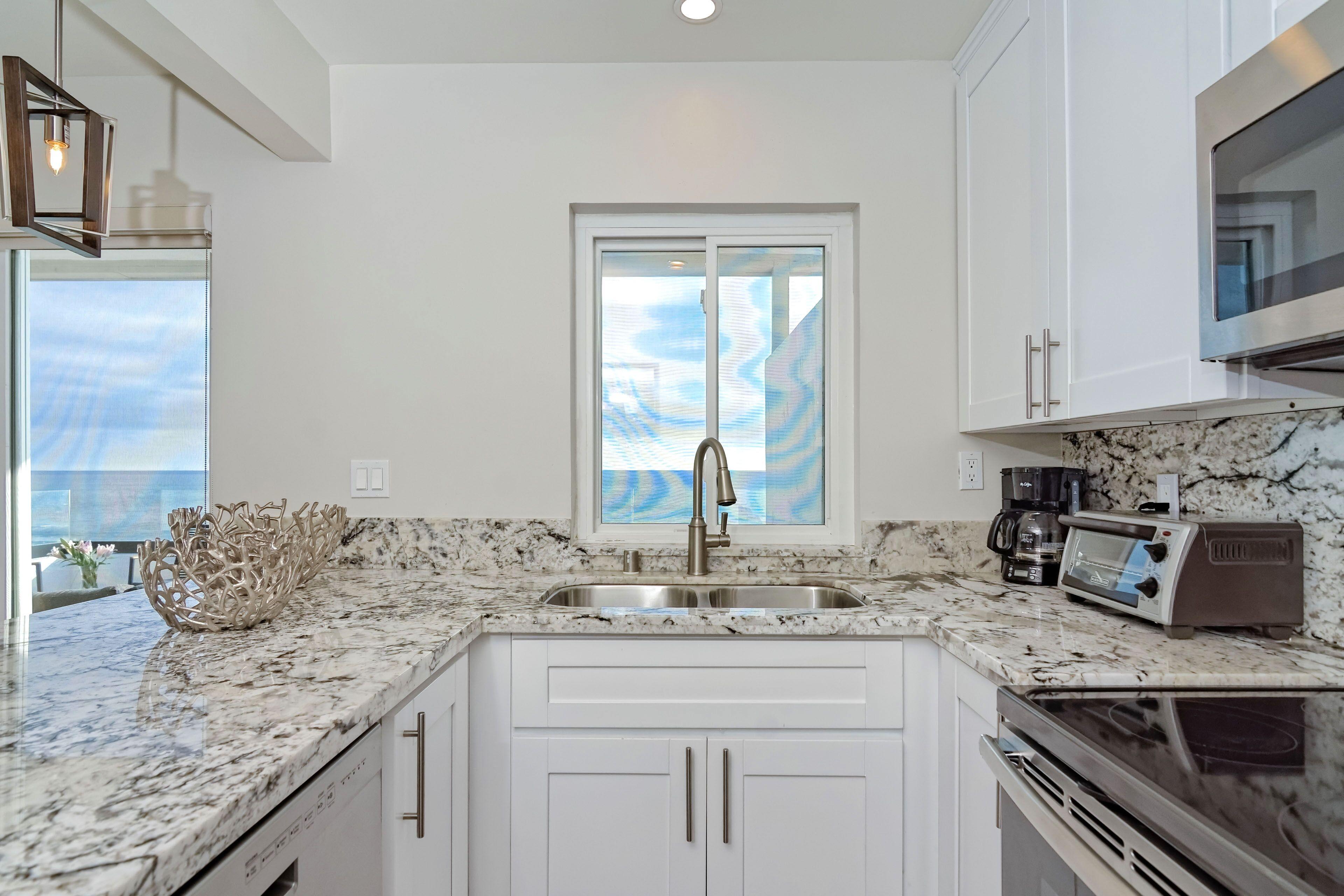 Ocean Front Aparthotel 4*