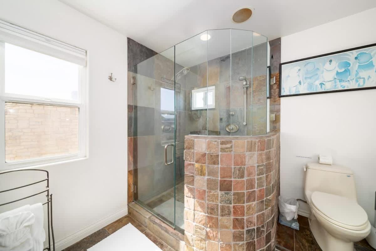 Hot Tub Ocean Views 3 Bedroom Private