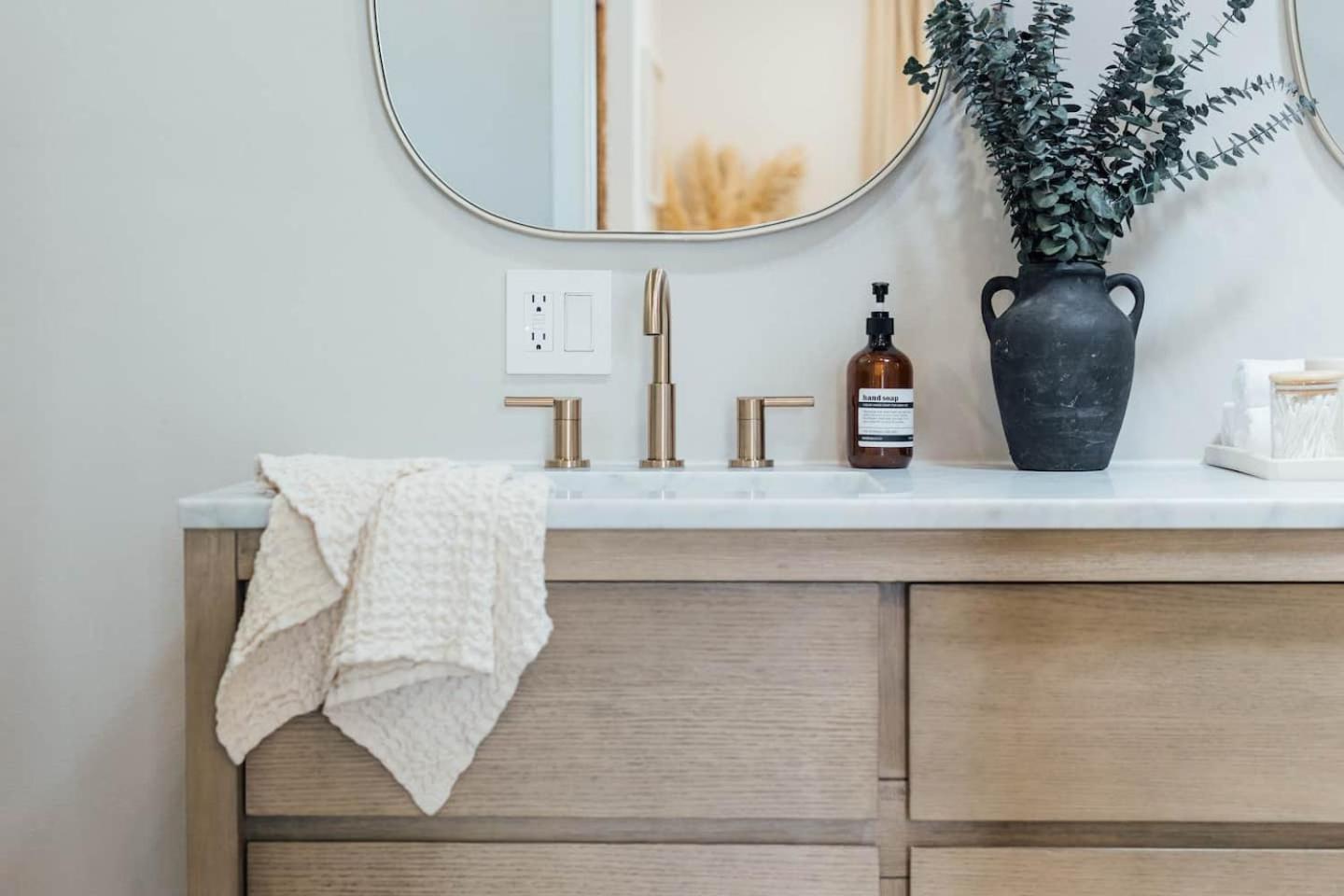 Holiday home Palm Grove Luxe King, Wet & Chefs Kitchen Carlsbad