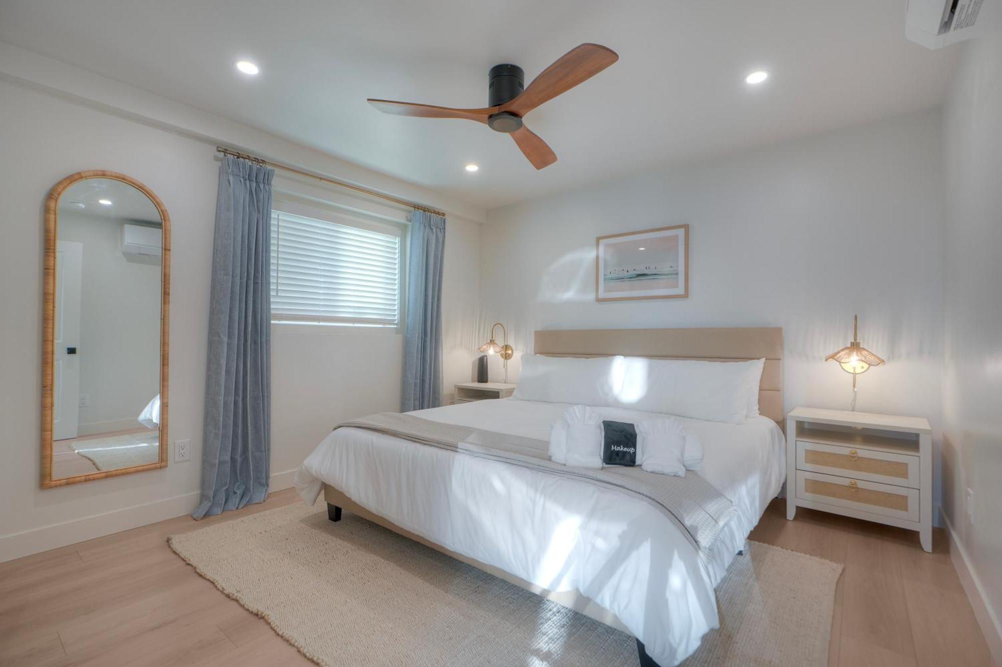 Apartment Luxury Retreat | Across The Street From | Firepit, Bbq, Ping Pong, Cornhole & Carlsbad