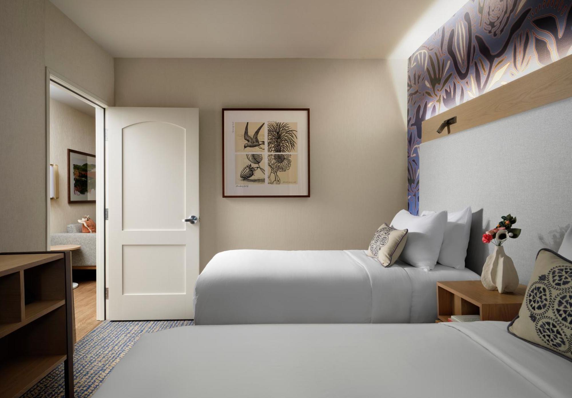 Solea, Autograph Collection 4*