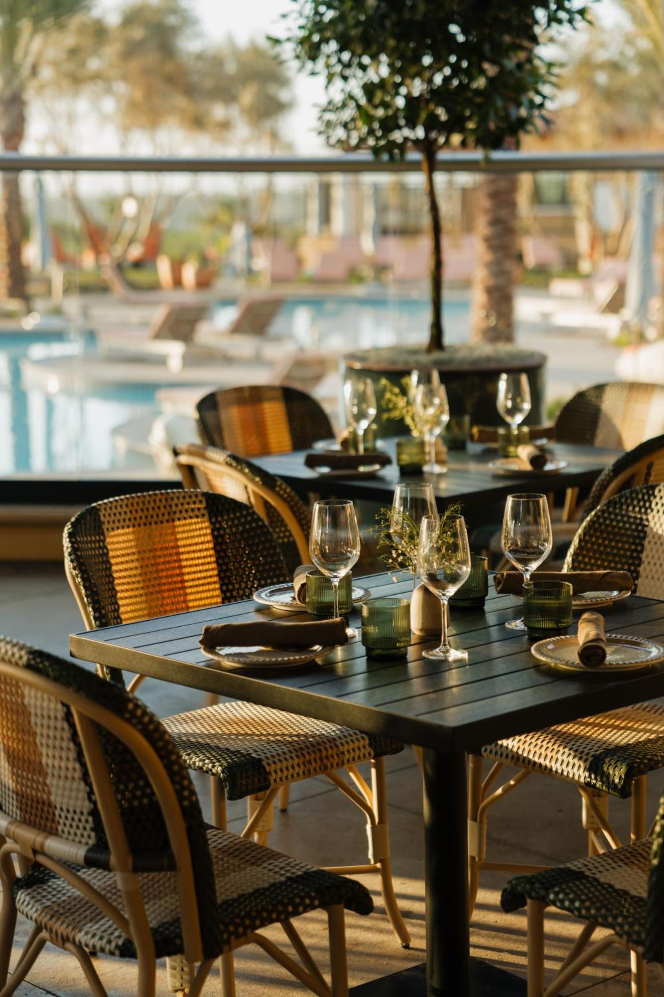 Solea, Autograph Collection