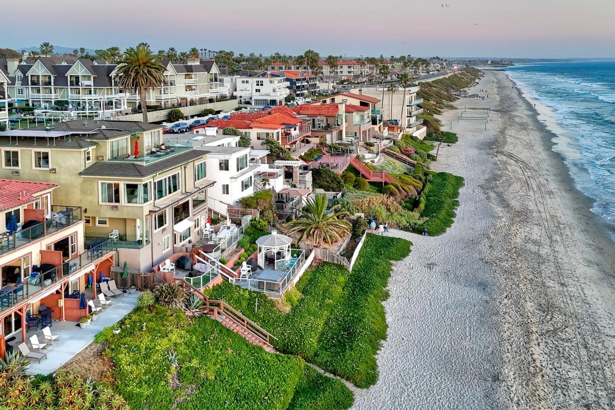 Oceanfront Condo, Private Balcony, Access, Sunset Views Carlsbad