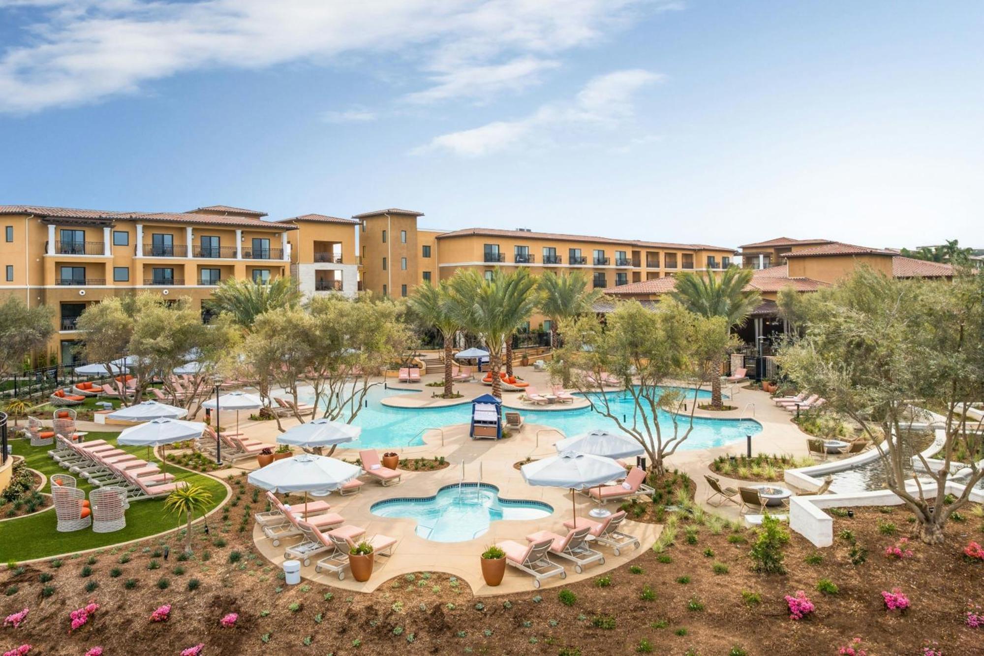 Solea, Autograph Collection 4* Carlsbad