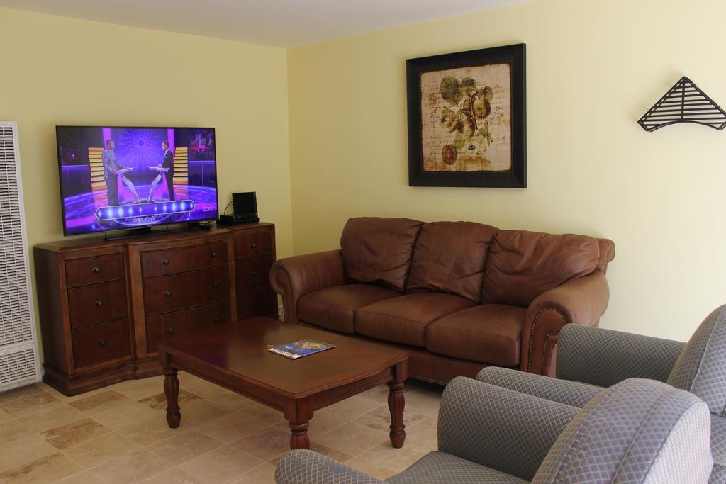 The Palms Apartment *