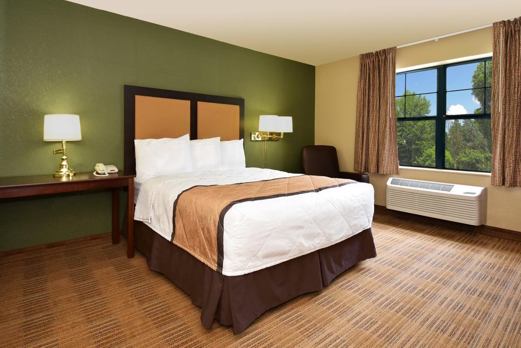 Extended America - San Diego - Village By The Sea Hotel