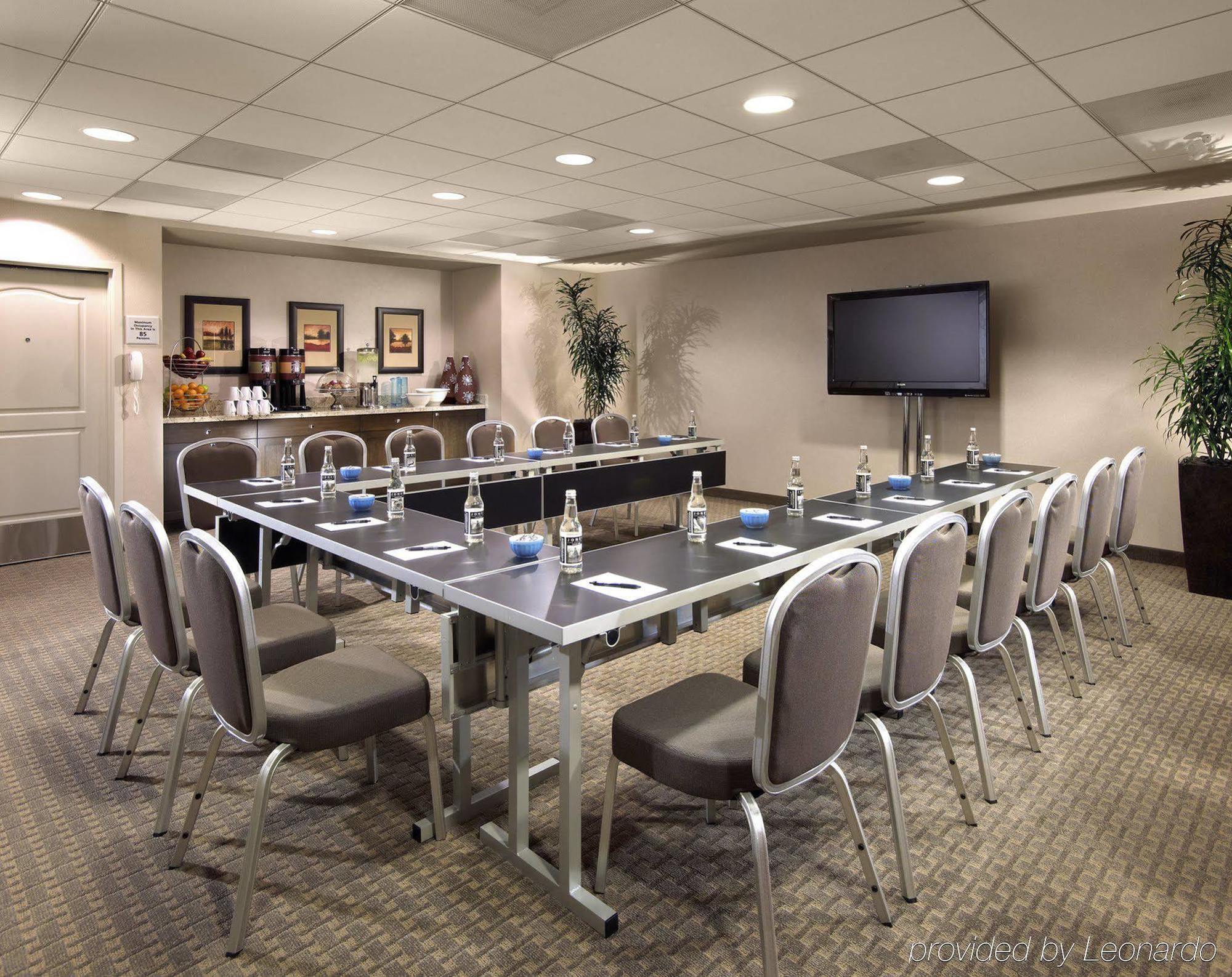 Hampton North San Diego County Hotel 3*