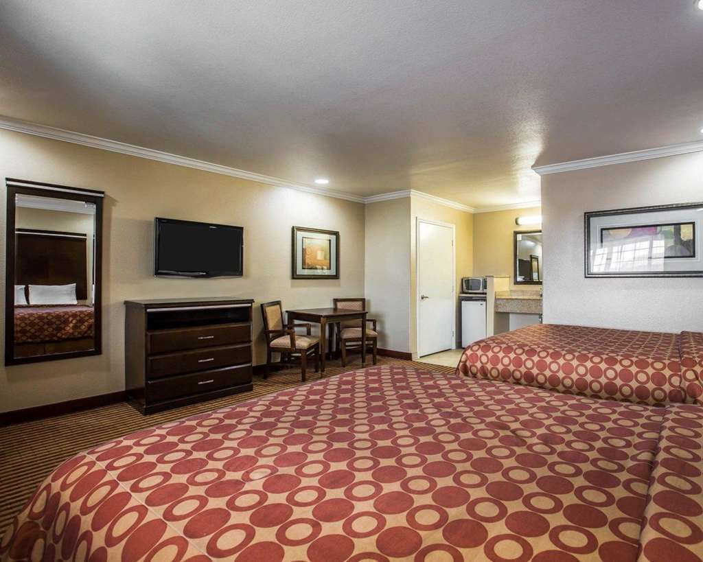6 Carlsbad, Ca- North Hotel Carlsbad
