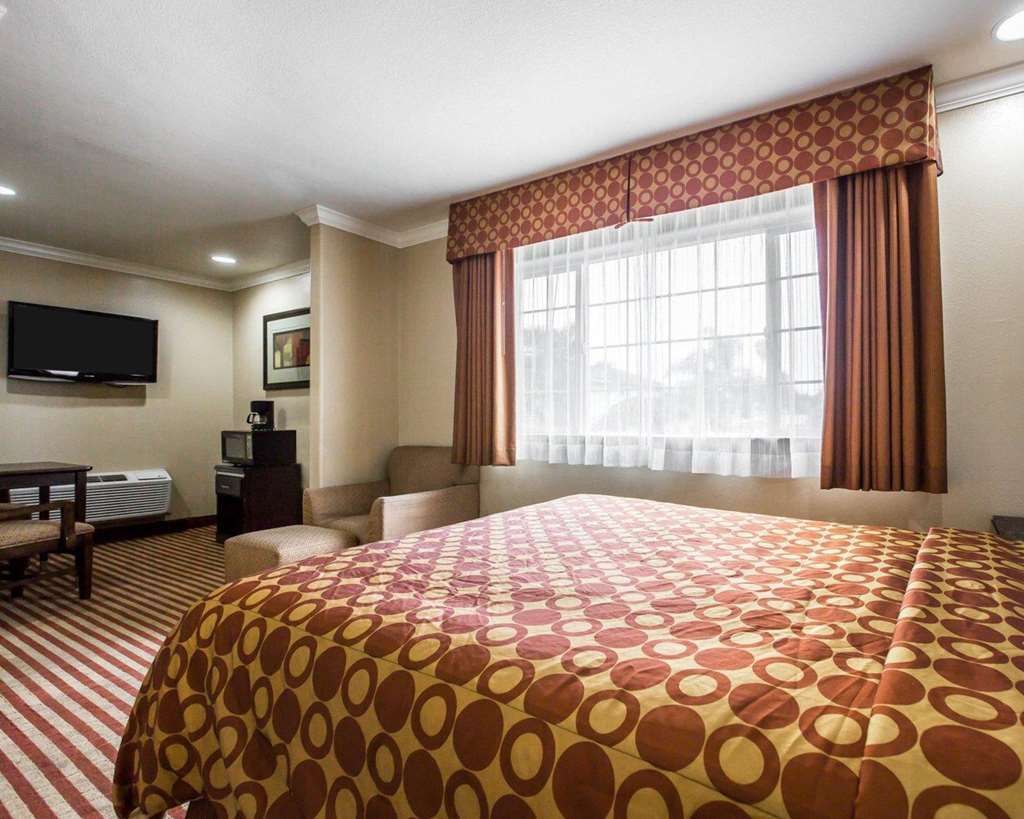 Hotel 6 Carlsbad, Ca- North