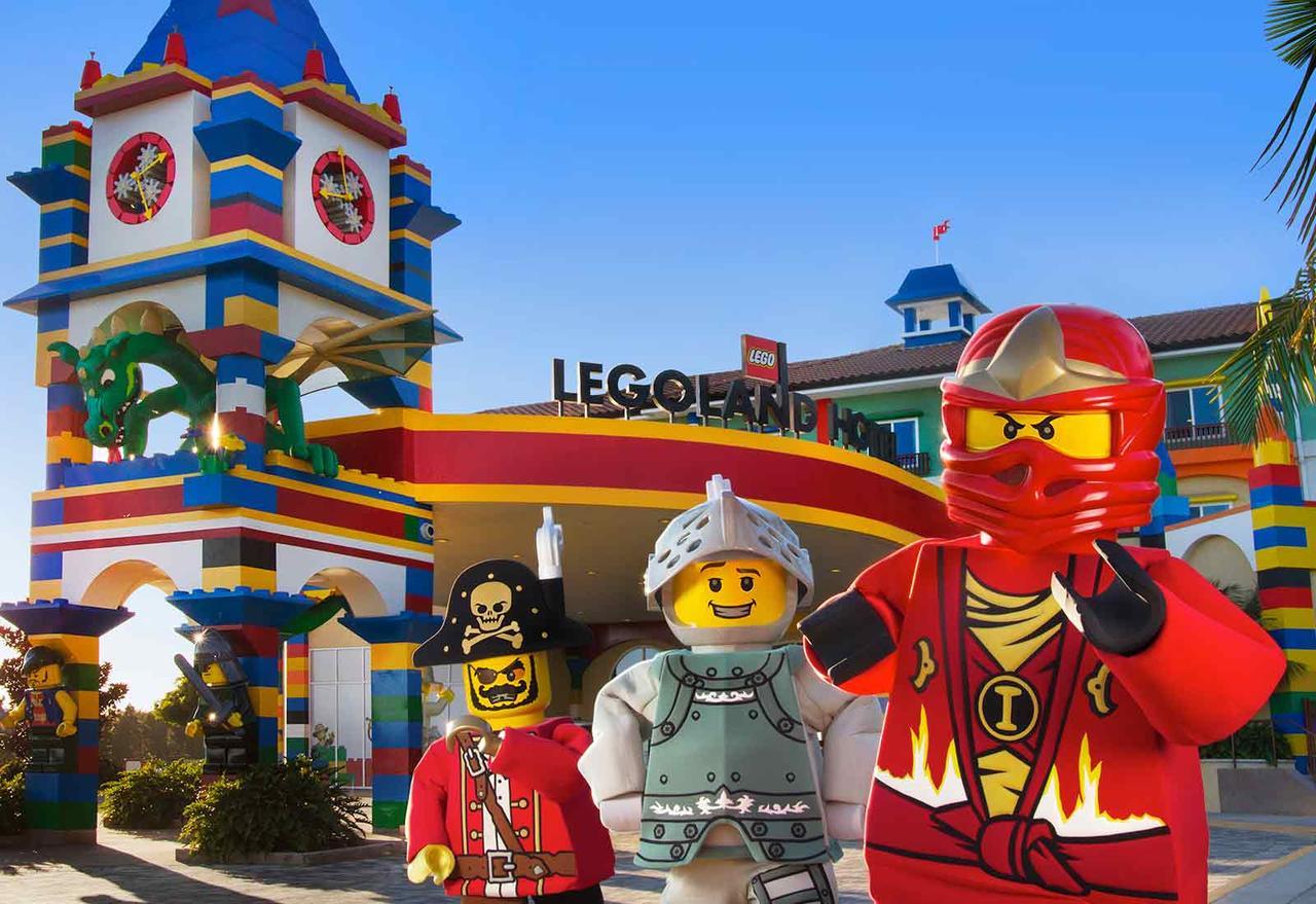 Resort Legoland California And Castle