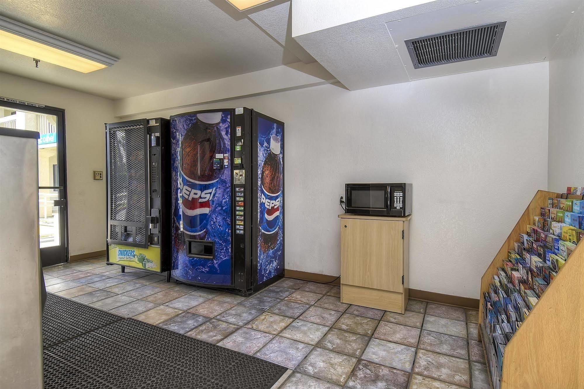 6-carlsbad, Ca