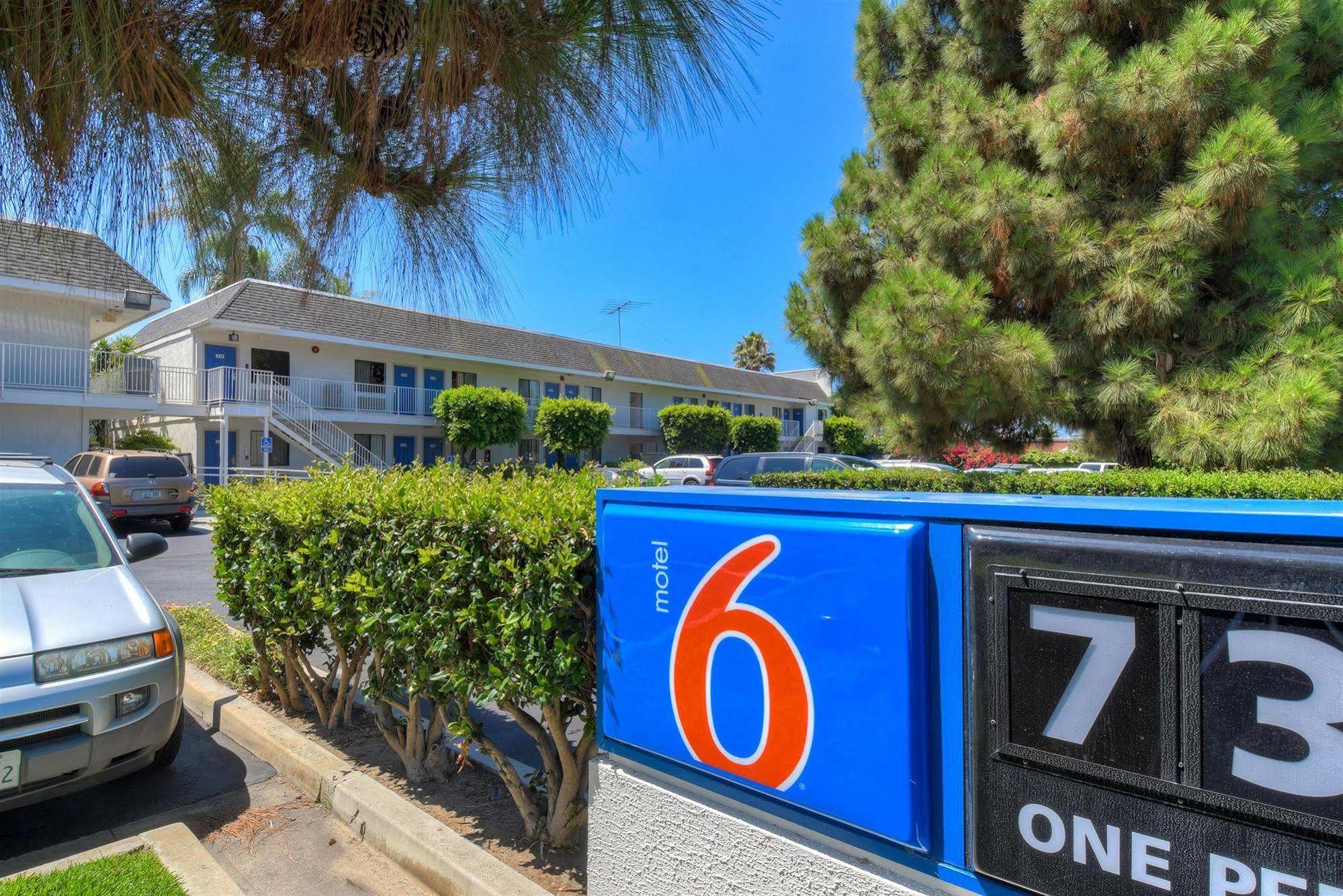 6-carlsbad, Ca - Village Hotel