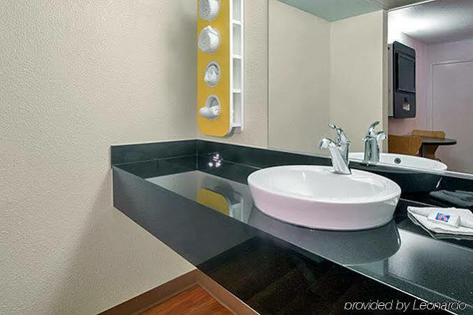6-carlsbad, Ca 2*