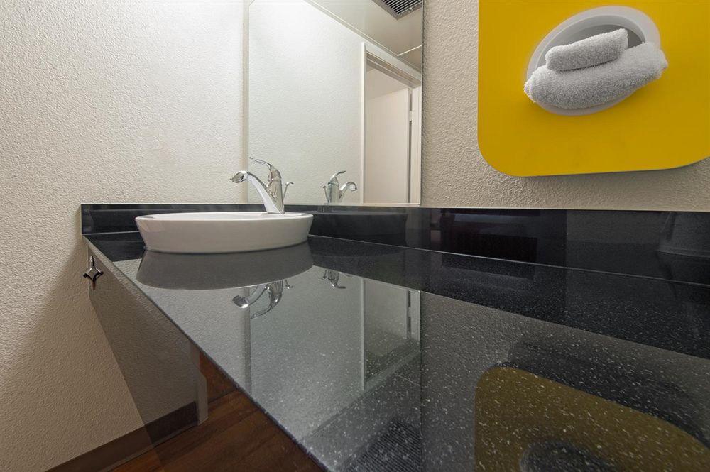 6-carlsbad, Ca Hotel