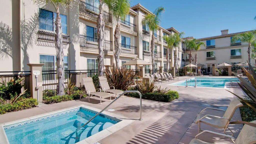 6 Ca Carlsbad