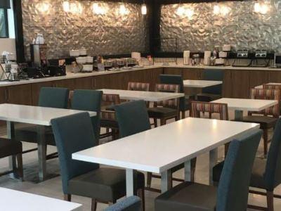 Hotel Western By The Sea